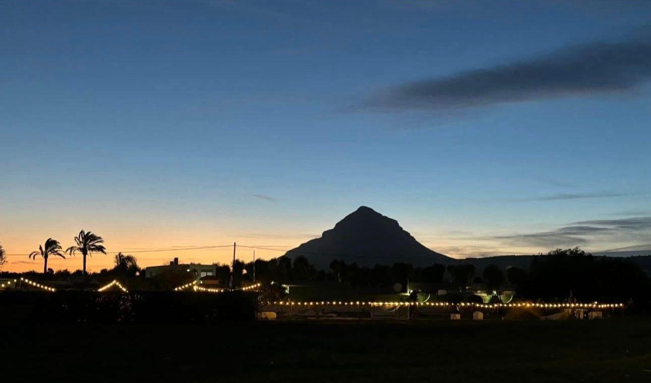 WhatsApp Image 2025-11-04 at 12.25.52 (1)