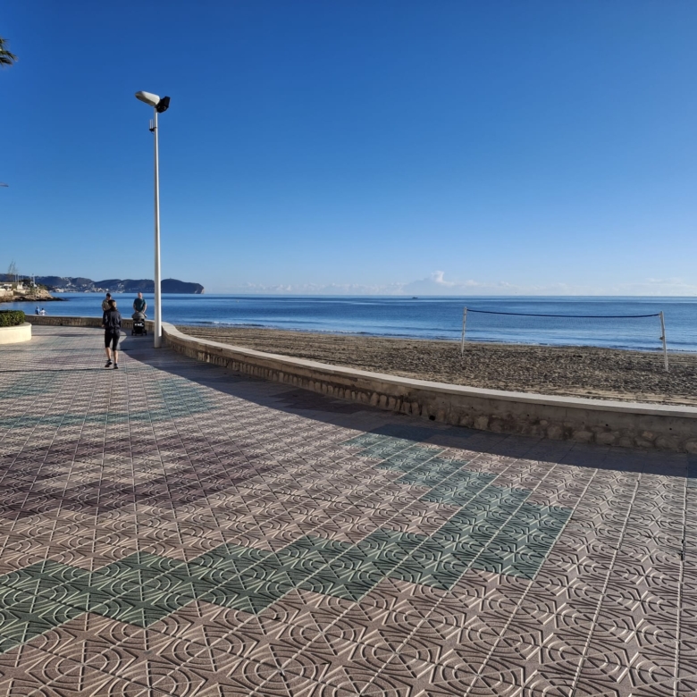 Long-Established Beachfront Restaurant and Bar for Sale in Calpe
